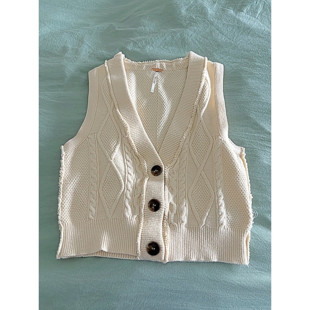 FREE PEOPLE CABLE KNIT VEST